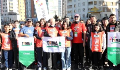 Kocasinan Belediye Lideri Ahmet Çolakbayrakdar, TEMA Vakfı Gönüllüleriyle Ağaç Dikti