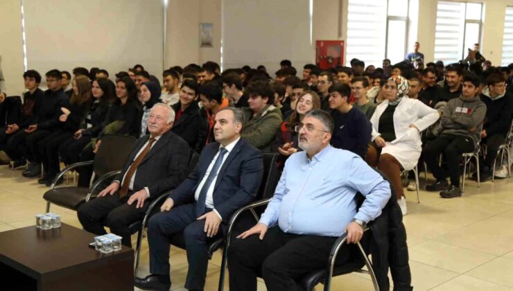 Erciyes Üniversitesi Rektörü Prof. Dr. Fatih Altun, Kayseri OSB Teknik Koleji öğrencileriyle buluştu