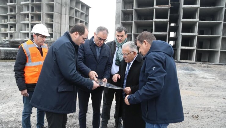 Kayseri Büyükşehir Belediye Lideri Memduh Büyükkılıç, Oruçreis Kentsel Dönüşüm Projesi 2. etap kapsamında yapılan 618 konutun inşaat çalışmalarını inceledi