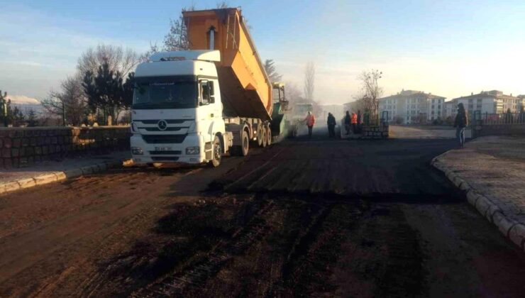 Kayseri Büyükşehir Belediyesi Tomarza’da Yol Yatırımlarını Sürdürüyor