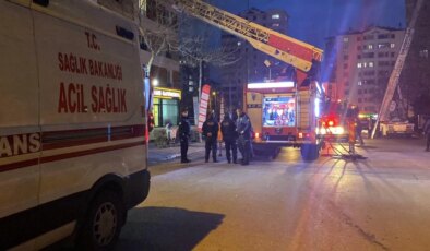 Kayseri Talas’ta bir konutta çıkan yangında 7 kişi dumandan etkilendi