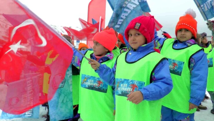 Kayseri’de ‘Kar Fırtınaları’ Programıyla Öğrenciler Kayakla Buluştu