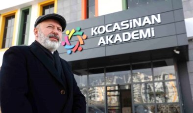 Kocasinan Belediye Lideri Ahmet Çolakbayrakdar, Kocasinan Akademi tesisini inceledi