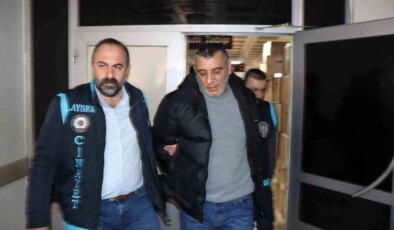 Kayseri’de gazeteciyi silahla vurarak yaralayan kuşkulu adliyeye sevk edildi